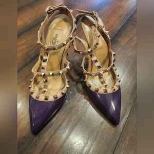 Authentic gently used Valentino Rockstud studded 100 patent leather heels pumps